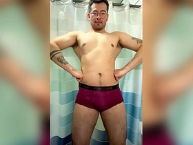 Macho de gym masturbando su dulce vergota hot chinese guy gay porn