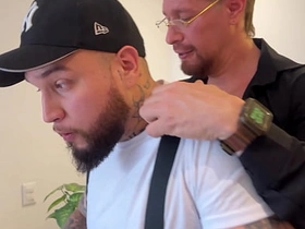 Macho colombiano de Traje me regaña por no obedecerle hot singapore gay porn