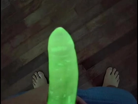 EU TESTEI A CAMISINHA DE NEON - OLHA COMO BRILHA NO ESCURO office joyous porn japan