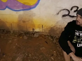 O Confront CASADO FOI FUMA UMA ERVA NA PRAÇA E DEU TESÃO E ACABOU PEGANDO O MORADOR DE RUA E GANHANDO LEITADA NO RABO ( TESAER ) korean gay porn hotel