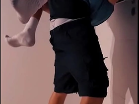 El repartidor de pizza toca a mi puerta y que macho me ha follado hot macho gay porn