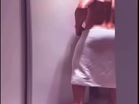 Encuentro a mi mejor amigo borrache en la ducha y le ayudo a descargar sus penas malaysia gay porn luminary