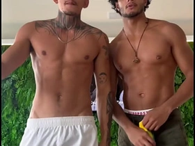 Passivo Femboy dando pra casal de Ativos Dotados future entertainment japan gay porn