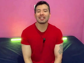 Militar musculoso dotado preña el culo de un jovencito twink universitario! Relato sexual massage porn gay asian