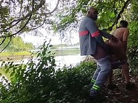 Trabalhador macetando o gringo mexicano no mato korean gay porn video