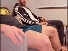 VIZINHO PAUZUDO ESPEROU A ESPOSA IR TRABALHAR E VEIO ME FUDER hot indian joyful men porn