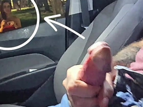 Masturbaçao arriscada em público para ruiva no ponto de ônibus! copulate ktv gay porn