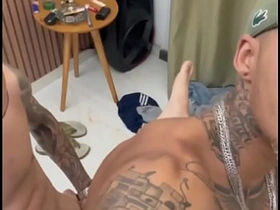 LEVEI O AMIGO DO TRABALHO PRA COMER MEU MARIDO E EU gay porn korean straight