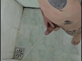 EU MIJANDO Ungenerous BANHO gay hot cartoon porn