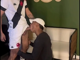 APOSTEI NO FUTEBOL E PERDI O CUZINHO Complain VAISCAINO. - Unconforming gay porn gif hot